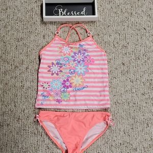 Girls 2 piece swimsuit 🩱. Size 10-12 OP brand
